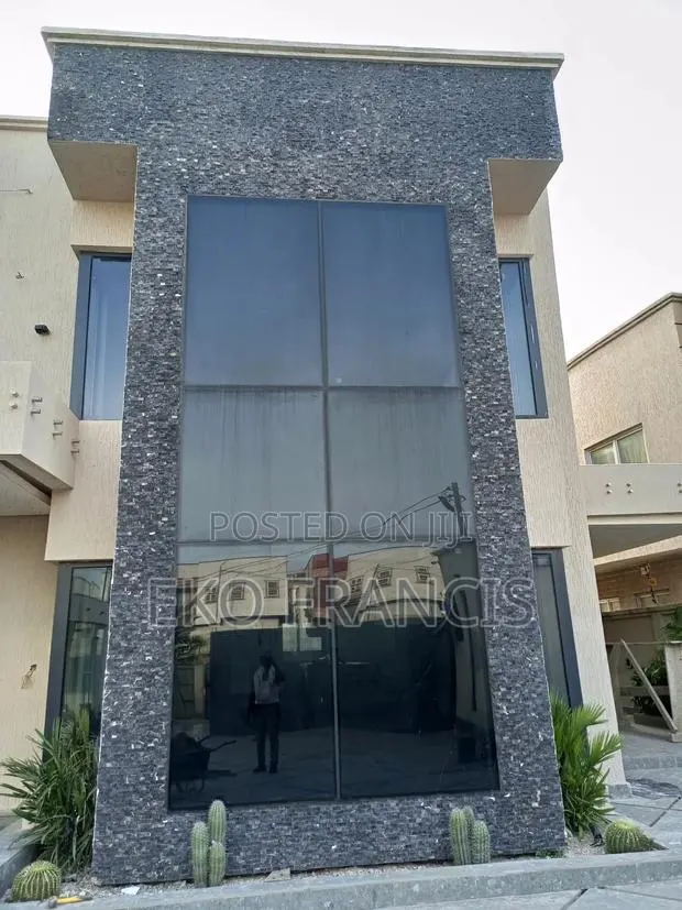 Curtain Wall Project · Photo 1