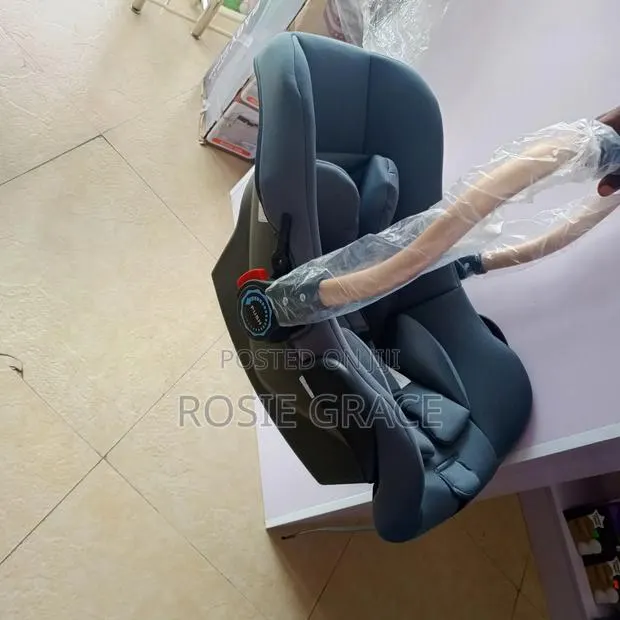 Baby Car Seat for Up to 13kg Babies · Photo 1