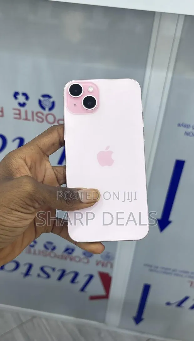 Apple iPhone 15 Plus 128 GB Pink · Photo 1