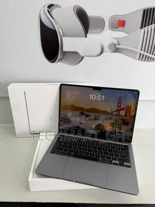 Laptop Apple MacBook Air 2022 M2 8GB Apple M2 SSD 256GB · Photo 1