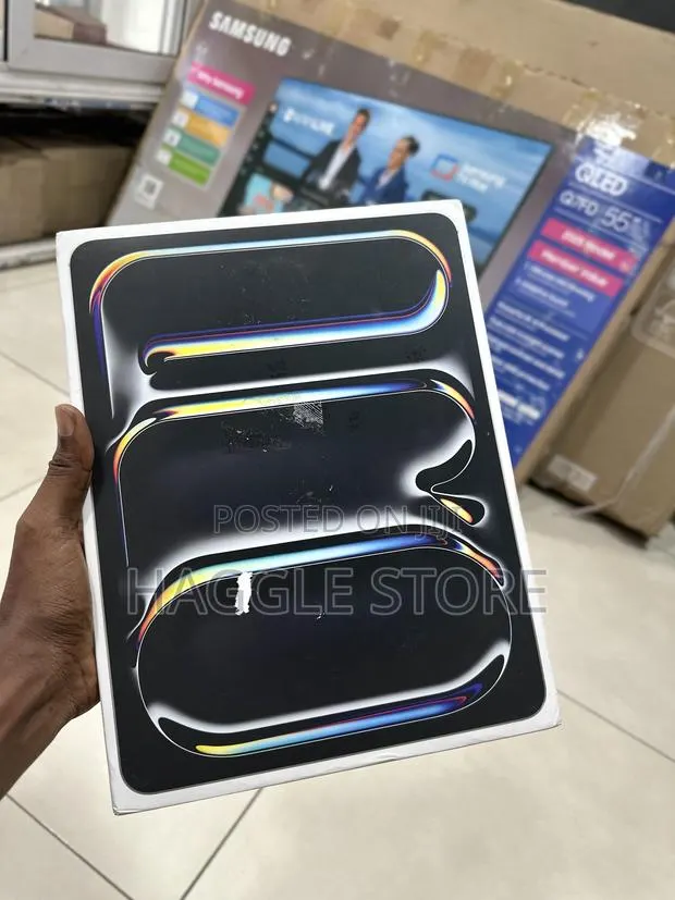 New Apple iPad Pro 13 (2024) 2 TB Silver · Photo 1