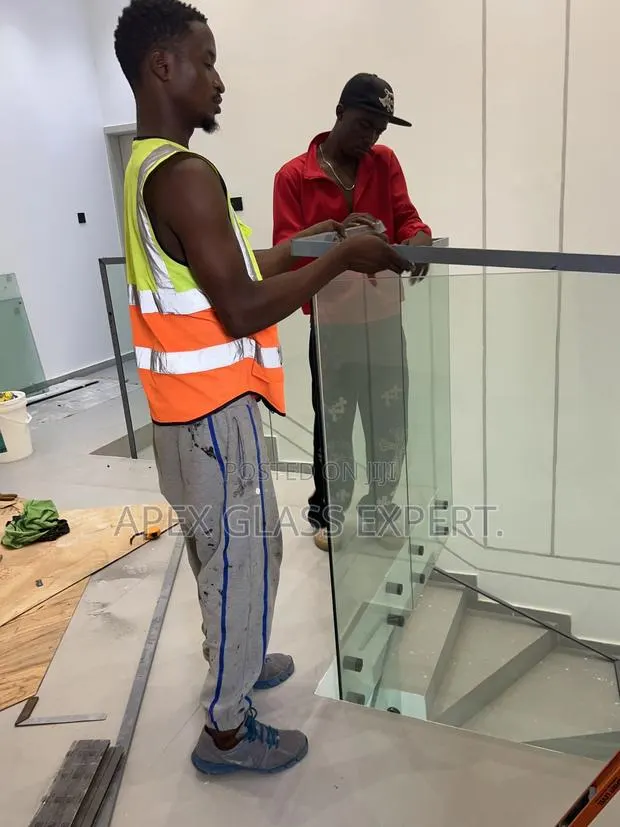 Glass Balustrade · Photo 4