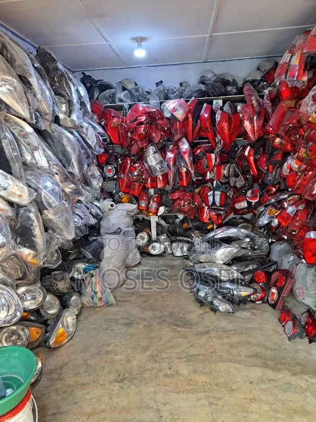 All Kinds of Headlights and Taillight Lights Available · Photo 1