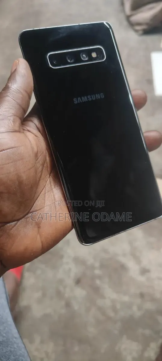Samsung Galaxy S10 Plus 128 GB Black · Photo 1
