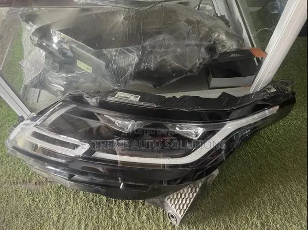 Range Rover Velar 2018-2022 Headlight · Photo 1