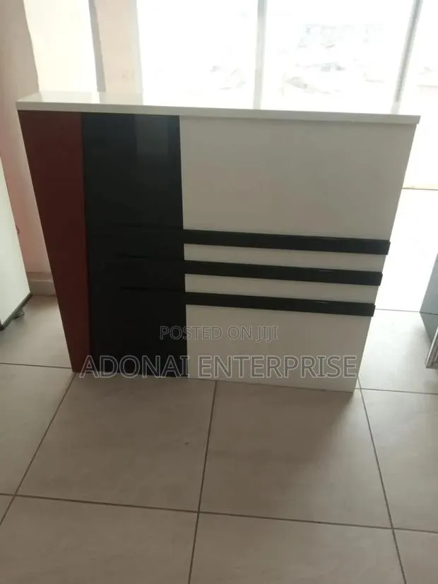 Reception Desk ZZZE217 · Photo 1