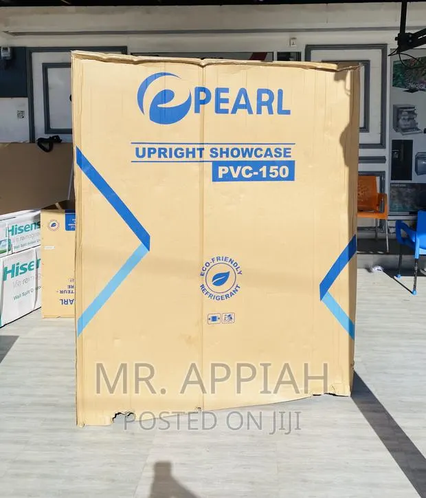 Newly in Stock Pearl PVC-150 3 Door Display Fridge(950L) · Photo 1