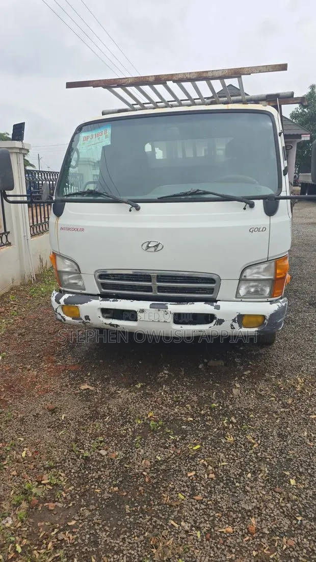 HYUNDAI Might 3.5 Ton · Photo 1