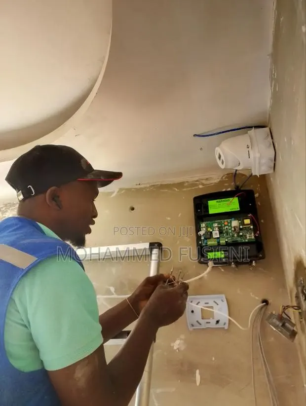 Security Cameras and Monitoring Services · Photo 1