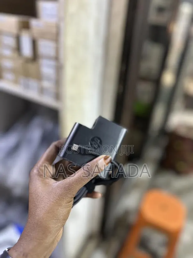 Hp Typ C Charger · Photo 1