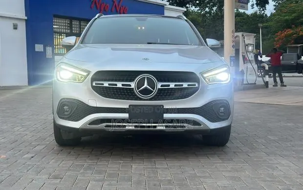 Mercedes-Benz GLA 250 2021 · Photo 1