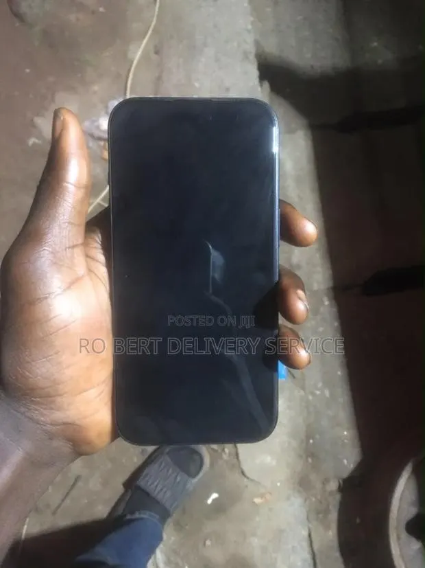 Apple iPhone 15 128 GB Black · Photo 1