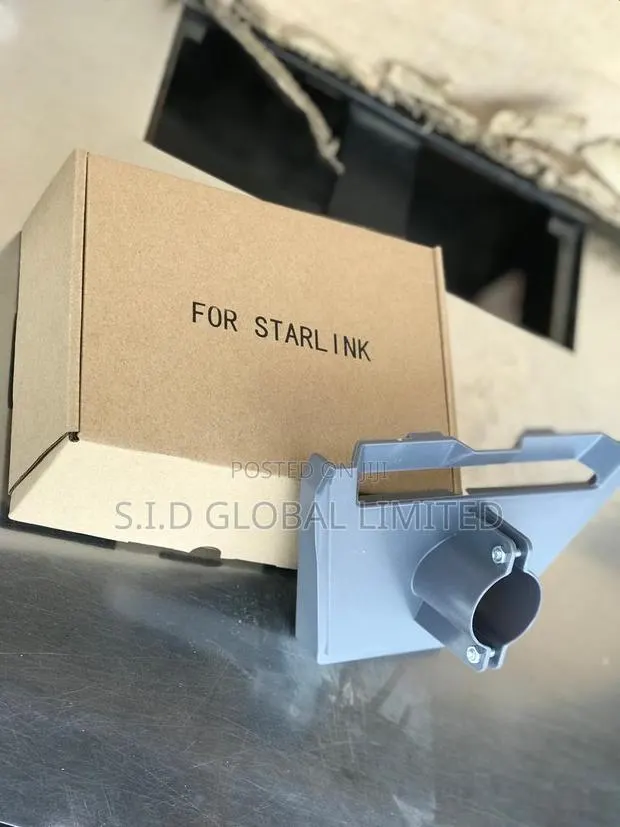 Starlink Pipe Adapter for Mini and Gen 3 Kit · Photo 1