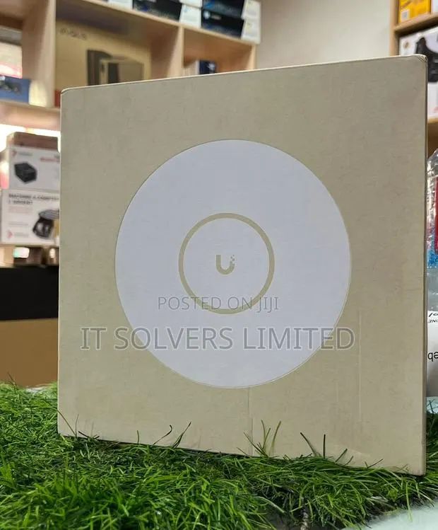Ubiquiti Access Point U6 Pro · Photo 1