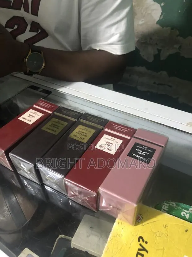 Tomford Tobacco Vanille, Lost Cherry and Rose Exposed · Photo 1