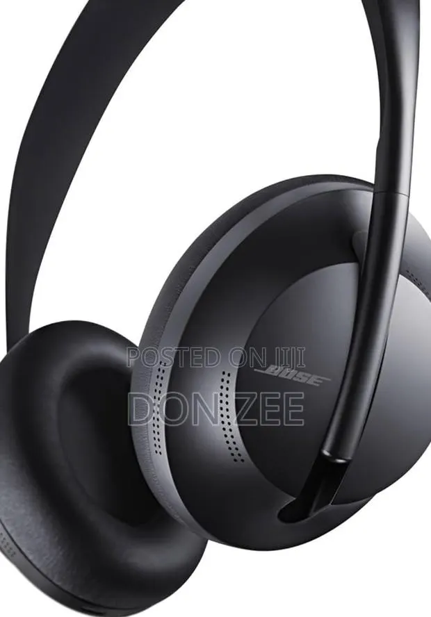 Bose Noise Cancelling Headphones 700 · Photo 1