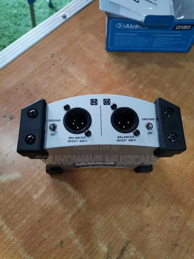 The Alctron Di 120 2 Channel Passive Direct Box · Photo 1