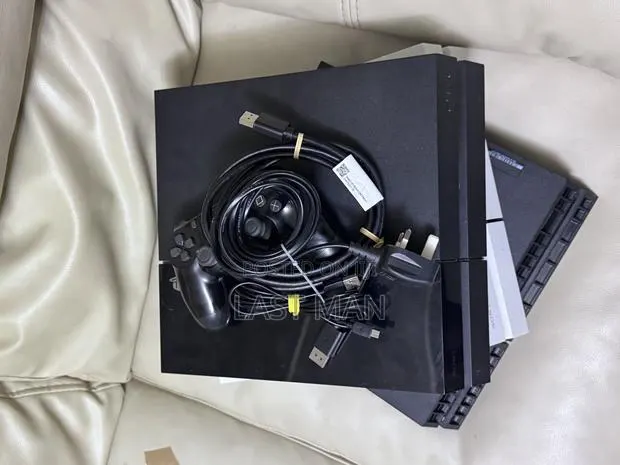 Playstation4 Standard 500gig Jailbreak With 8 Games FC 27 Mk 11 Heat · Photo 1