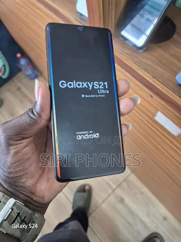 Samsung Galaxy S21 Ultra 5G 128 GB Black · Photo 1