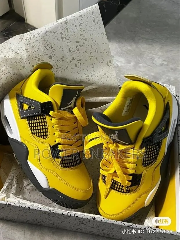 Jordan 4 Yellow · Photo 1