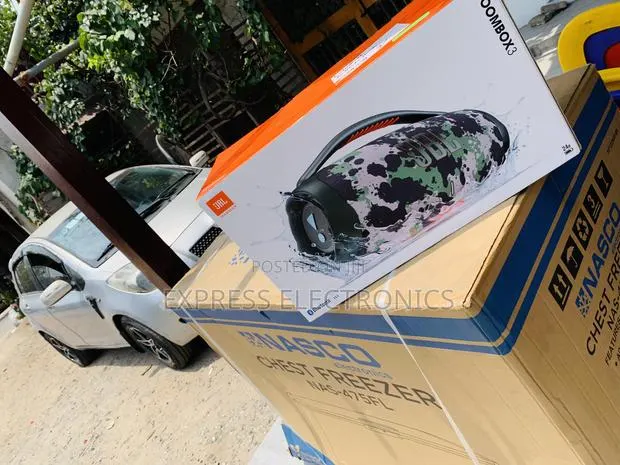 Zealous JBL Boombox 3 Is a Powerful Portable Bluetooth 3-Way Speaker · Photo 1