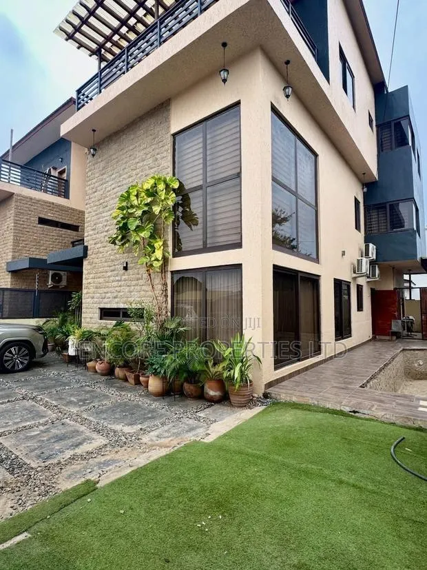Furnished 4bdrm House in Cantonments for sale · Photo 1