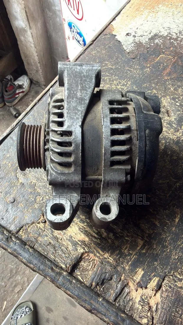 Range Rover Sport Alternator 2010 2011 2015 · Photo 1