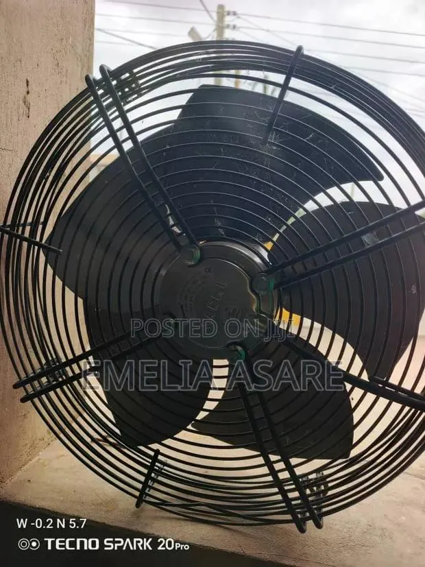 Commercial Extractor Fan · Photo 1