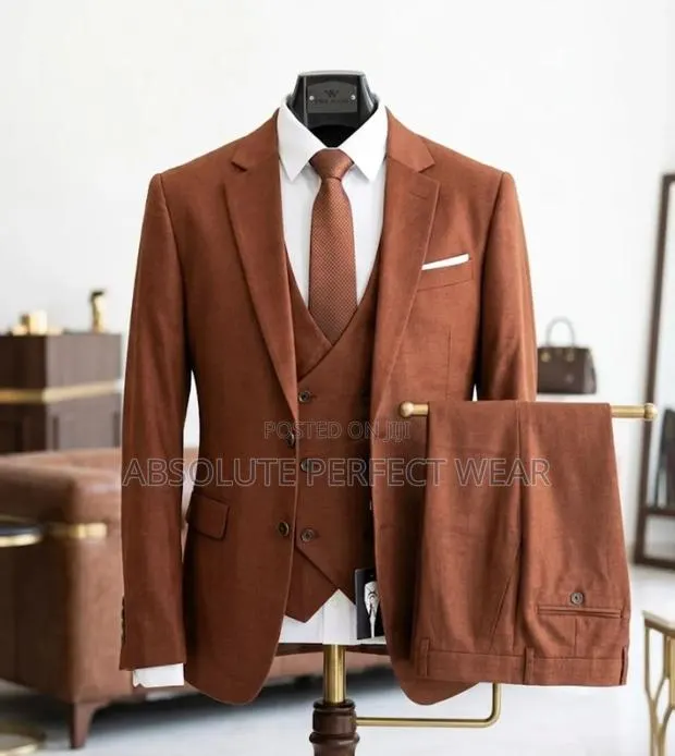 Classic Suit for Occasion · Photo 1