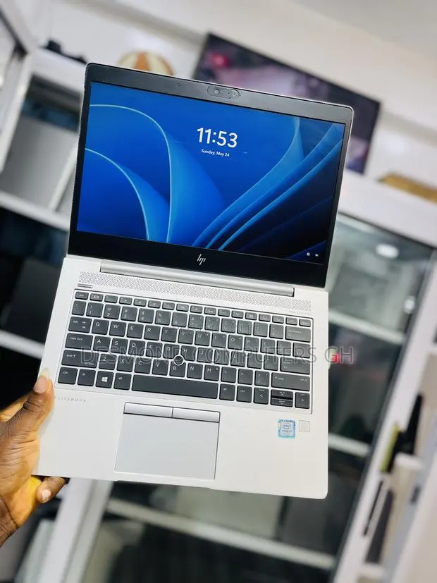 Laptop HP EliteBook 830 G5 8GB Intel Core i7 SSD 256GB · Photo 1