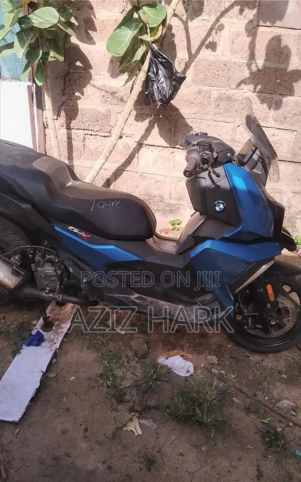 BMW C 400 X 2018 Blue · Photo 1