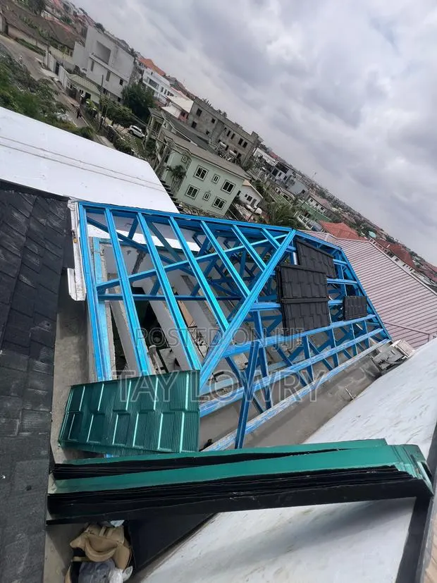 Jaay Truss & Roof Installation · Photo 1