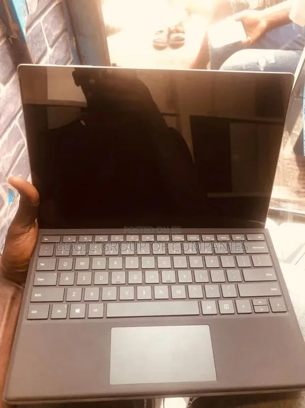 Laptop Microsoft Surface Pro 8GB Intel Core i5 SSD 256GB · Photo 1
