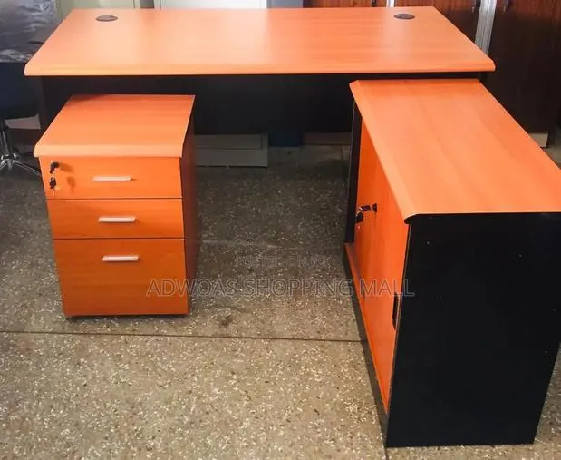 L Shape Office Desk · Photo 1