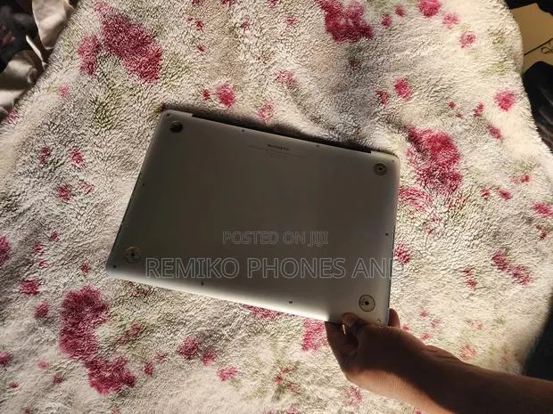Laptop Apple MacBook Pro 2015 8GB Intel Core I5 SSD 128GB · Photo 1