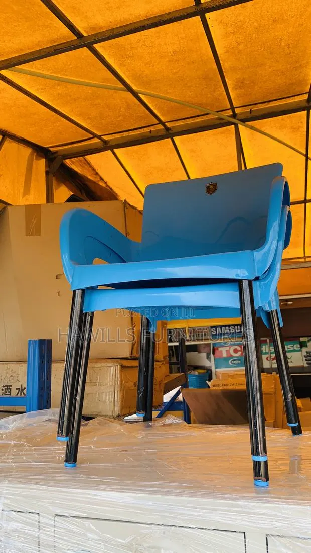 Kids Plastic Chair · Photo 1