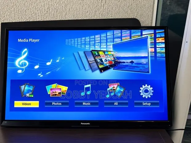 Panasonic TX-32E303E 32-Inch LED Digital TV HD With Inbuilt Decoder · Photo 1