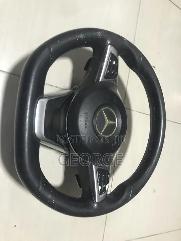 C 400 Steering Wheel · Photo 1