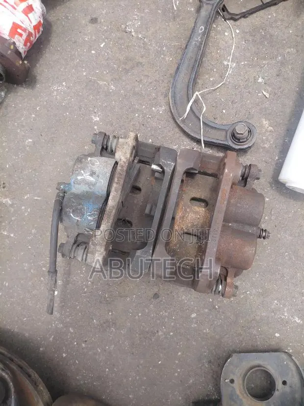 Front Brake Caliper Nissan Armada, Titan, Infiniti Qx56 · Photo 1