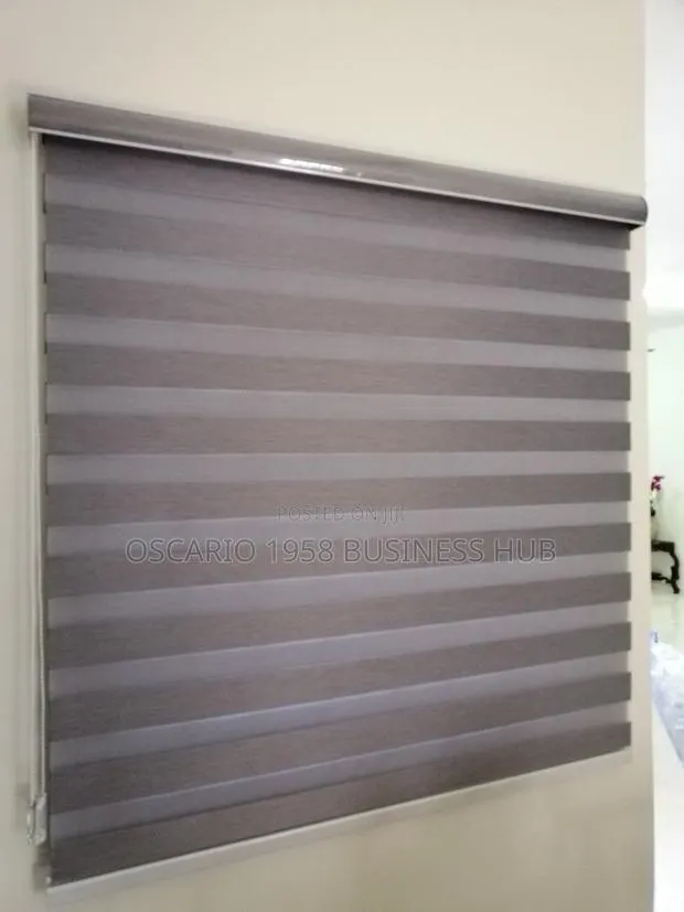 Grade-a Window Curtain Blinds · Photo 1