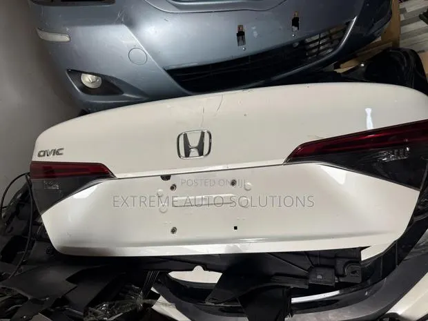 Honda Civic 2023-2026 Back/ Rear Boot Complete · Photo 1