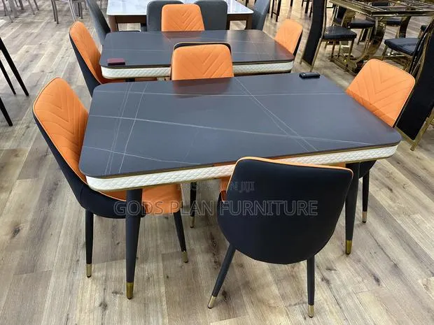 4 Seater Dining Table · Photo 1