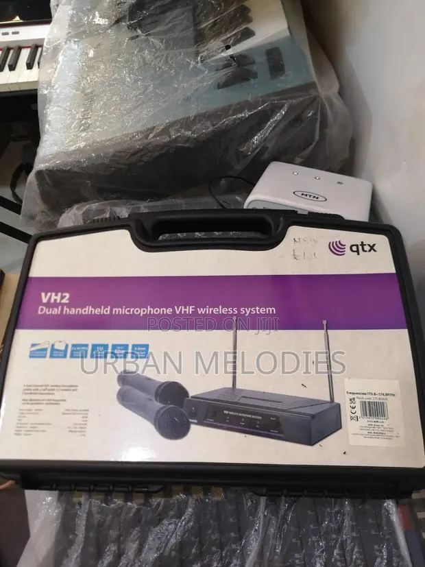 QTX Vh2 Dual Handheld Microphone VHF Wireless System · Photo 4