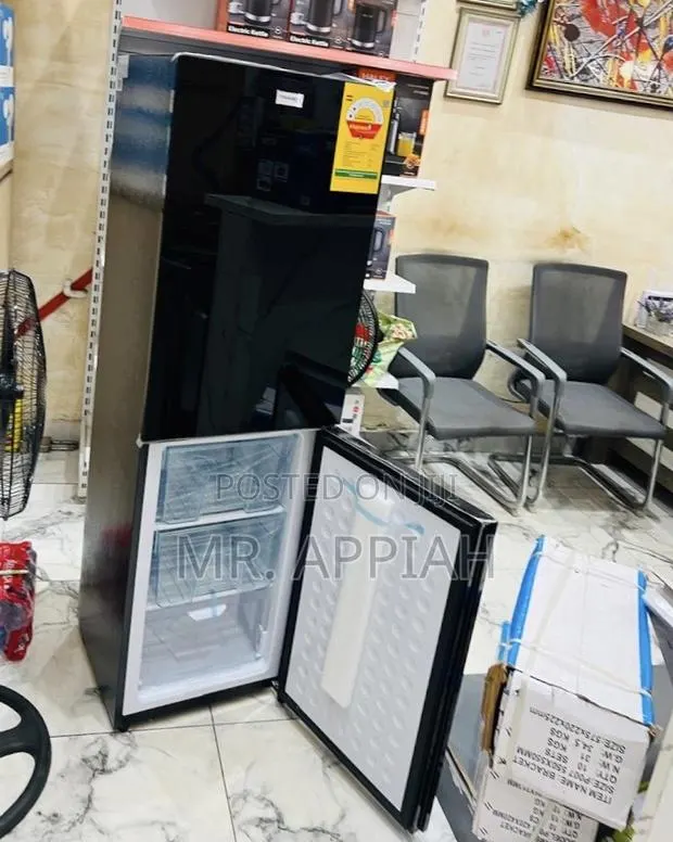 Extremely Unique Nasco 196Li Double Door Electric Refrigerator · Photo 1