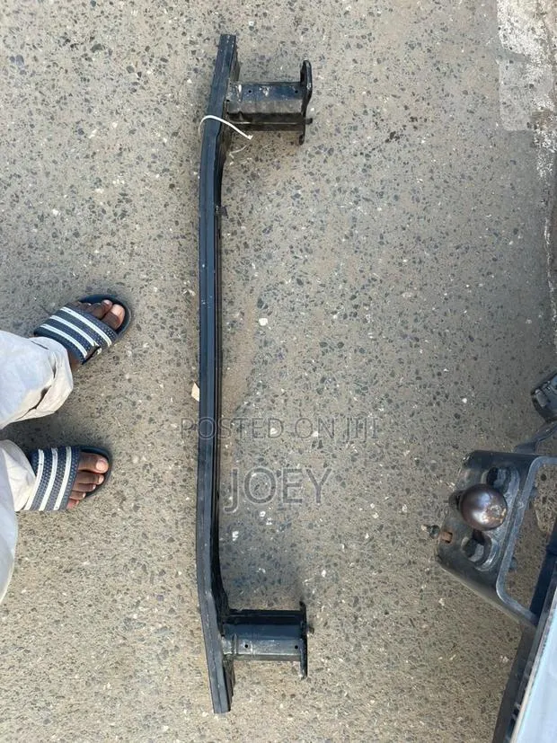 Toyota Rav 4 2014-18 Reinforcement Bar · Photo 1