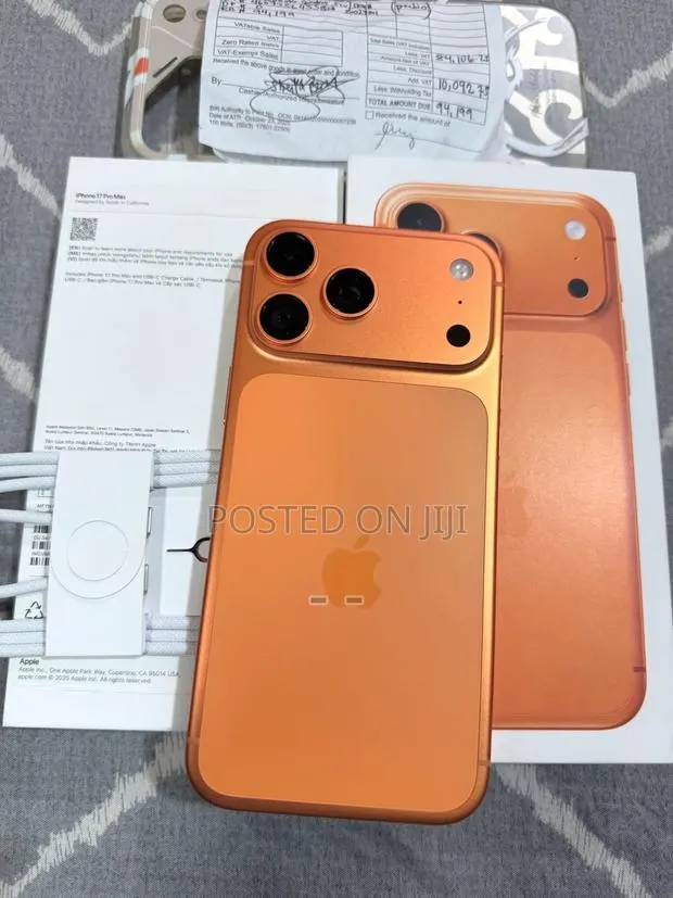 Apple iPhone 17 Pro Max 256 GB Orange · Photo 1