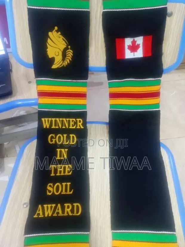 Sache for Graduation and Awards · Photo 1