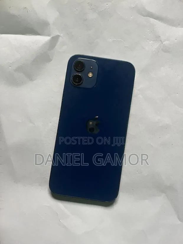 Apple iPhone 12 64 GB Blue · Photo 1