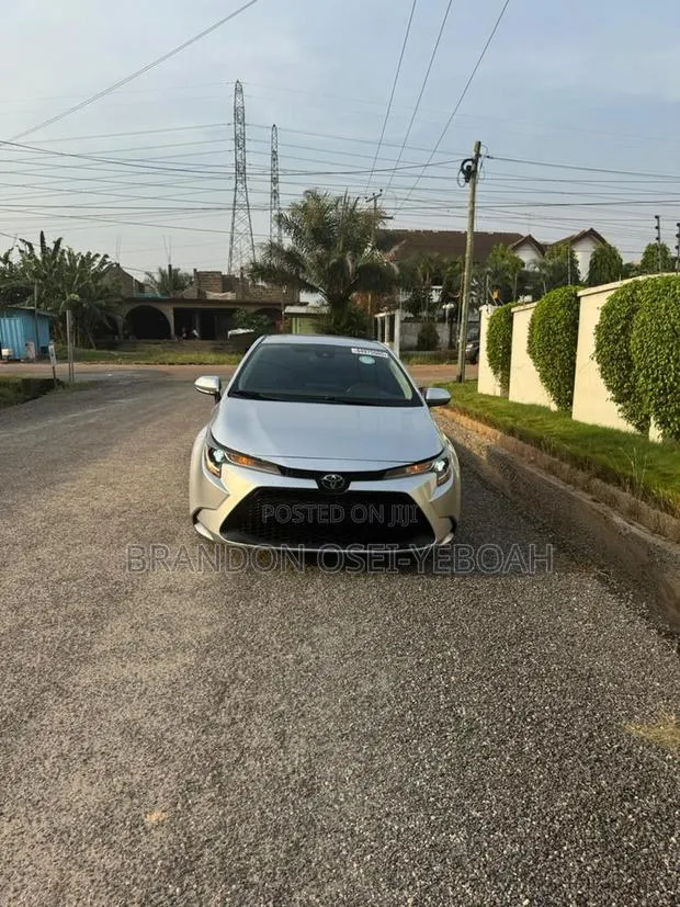 Toyota Corolla 2021 Silver