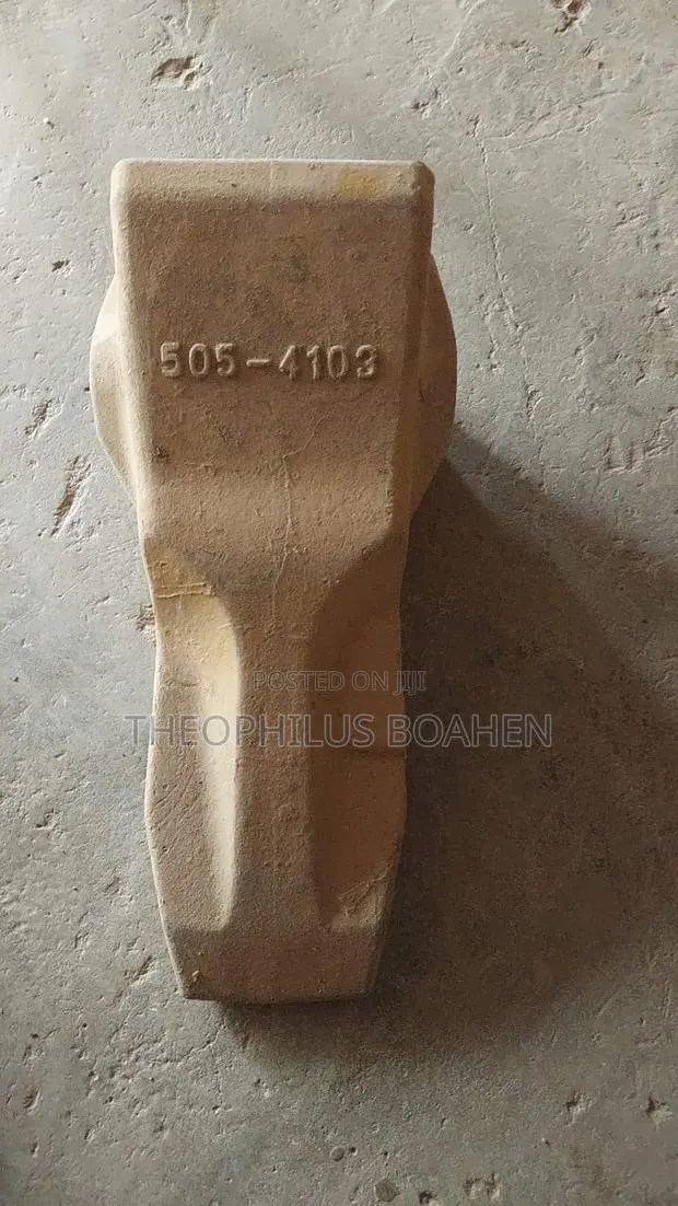 Bucket Teeth · Photo 1